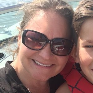 Meet your Posher, Sharon